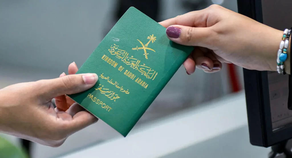 رابط الاستعلام عن صلاحية تأشيرة الخروج والعودة برقم الهوية والإقامة 1444 عبر بوابة أبشر absher.sa