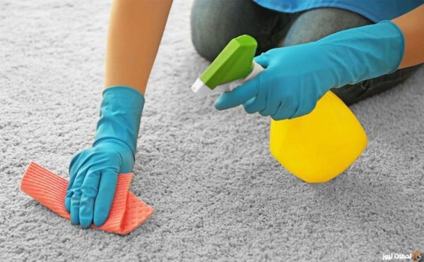 تنظيف السجاد والملابس من بقع القهوة بطرق منزلية فعالة وسهلة