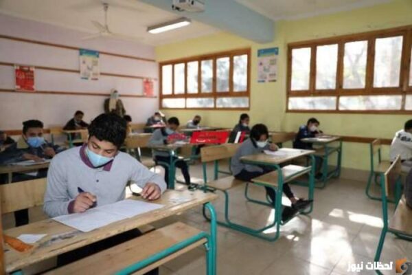ما هي مميزات وعيوب الثانوي الخدمات؟