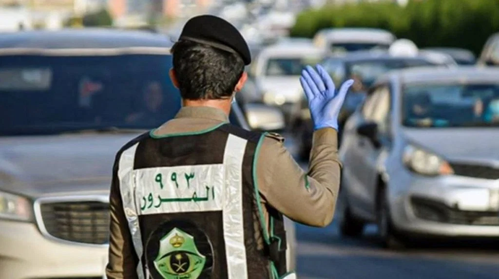 كم قيمة مخالفة انتهاء رخصة القيادة الكويت