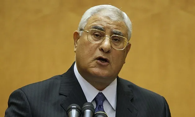 من هو عدلي منصور ويكيبيديا وكم عمره