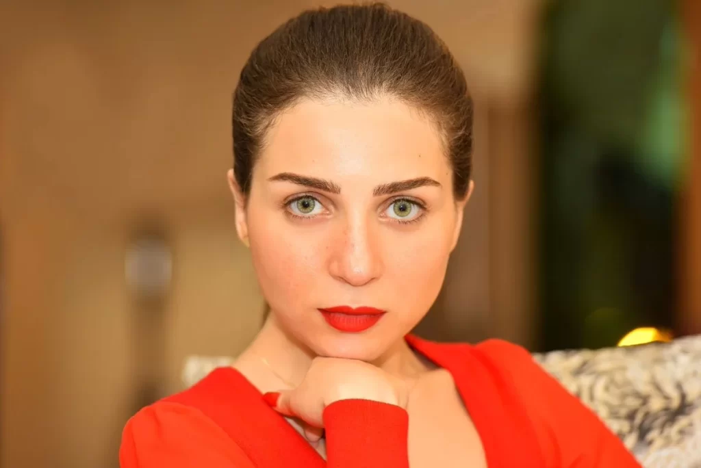من هى مي عز الدين ويكيبيديا وكم عمرها