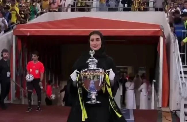 حصة خالد الشنيفي وش ترجع