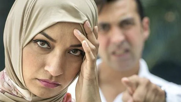 حكم قهر الزوج لزوجته وعقابها في الإسلام