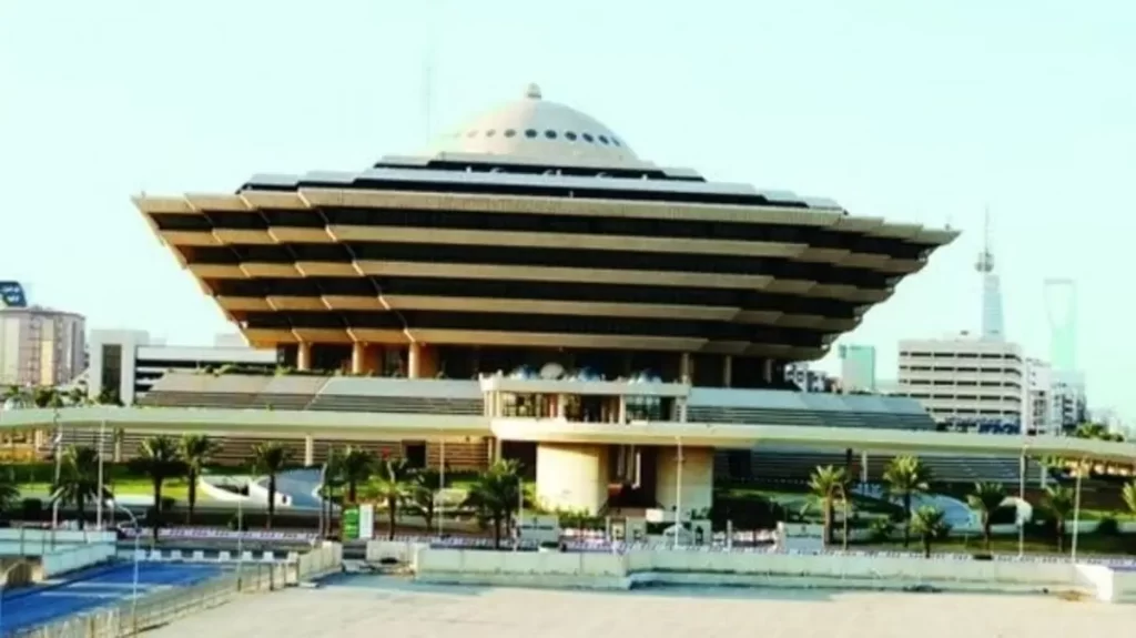 ضبط 340 موظف في 8 وزارات بتهمة الفساد