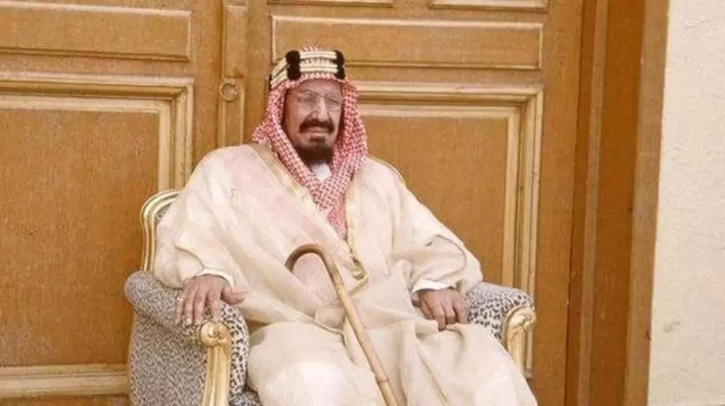 كم قضى الملك عبدالعزيز في توحيد المملكة