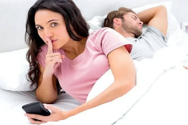 ما تفسير حلم خيانة الزوجة مع الأخ؟