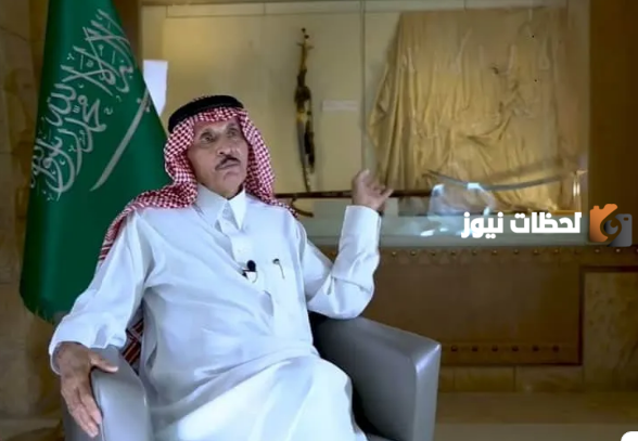 من هو خطاط الشهادتين في العلم السعودي