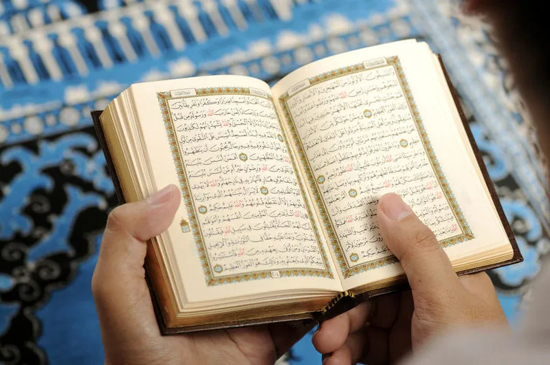 تفسير حلم قراءة القرآن على جنابة