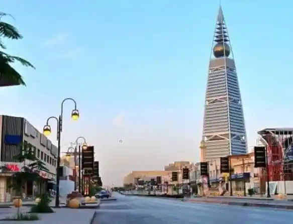 حقيقة سقوط برج الفيصلية
