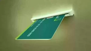 رسوم إصدار بطاقة صراف الأهلي من الخدمة الذاتية