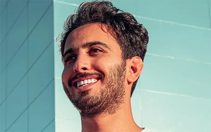 عز بن فهد السيرة الذاتية