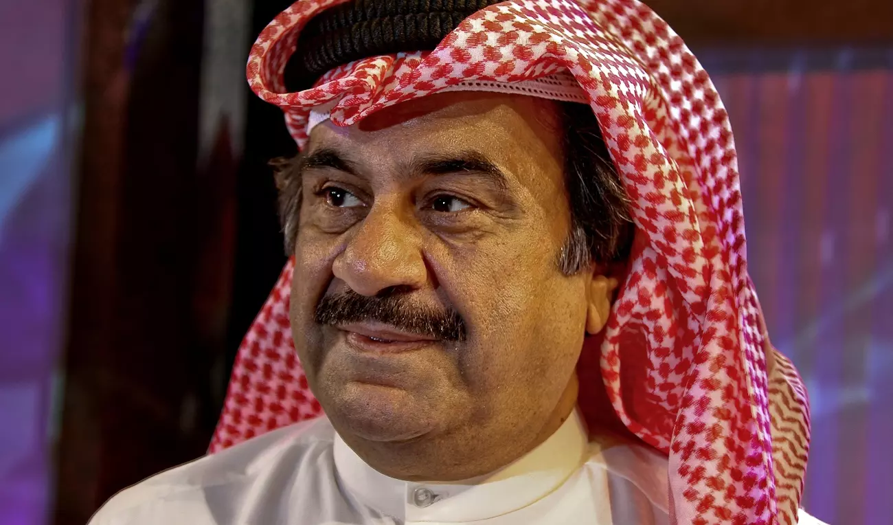 كم تبلغ ثروة عبدالحسين عبدالرضا وكم عمره