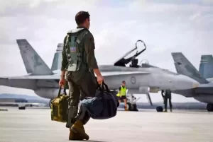 كم راتب الطيار السعودي المدني والحربي الجديد