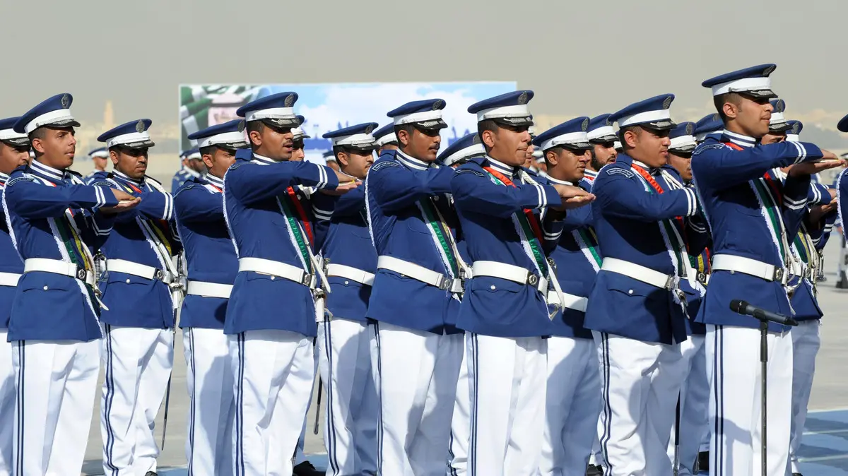 كم عدد سنين الكلية الجوية