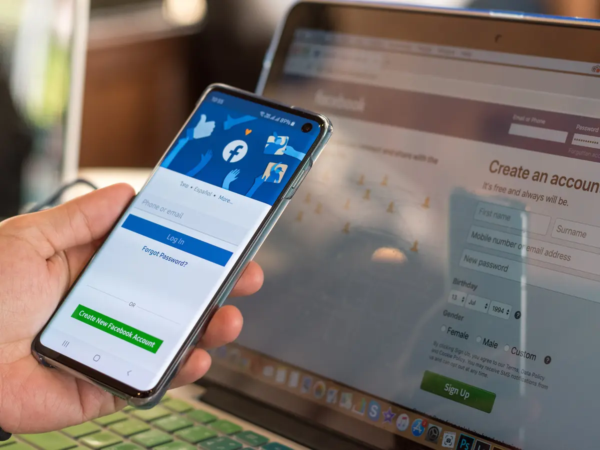 كود اختراق فيس بوك بثواني