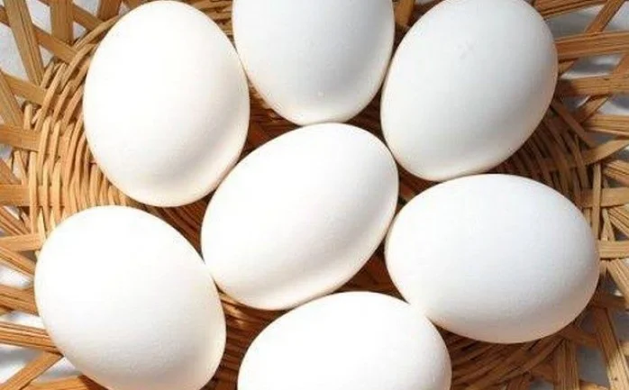 ما تفسير رؤية البيض في المنام للرجل المتزوج؟