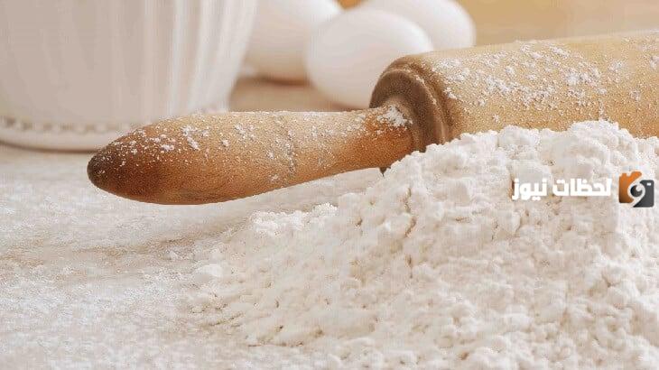 ما تفسير طلب الميت الدقيق في المنام؟