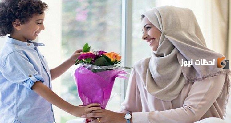 ما حكم اهداء الام في عيد الام