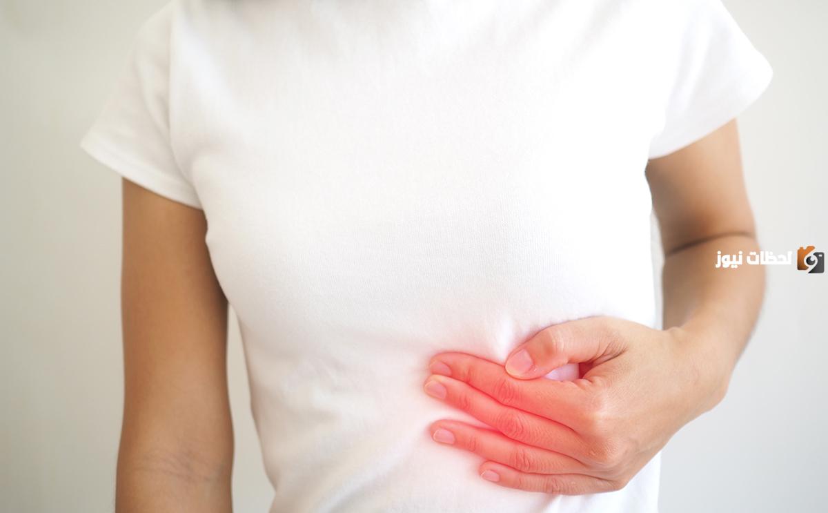 ما سبب انتفاخ أعلى البطن تحت القفص الصدري