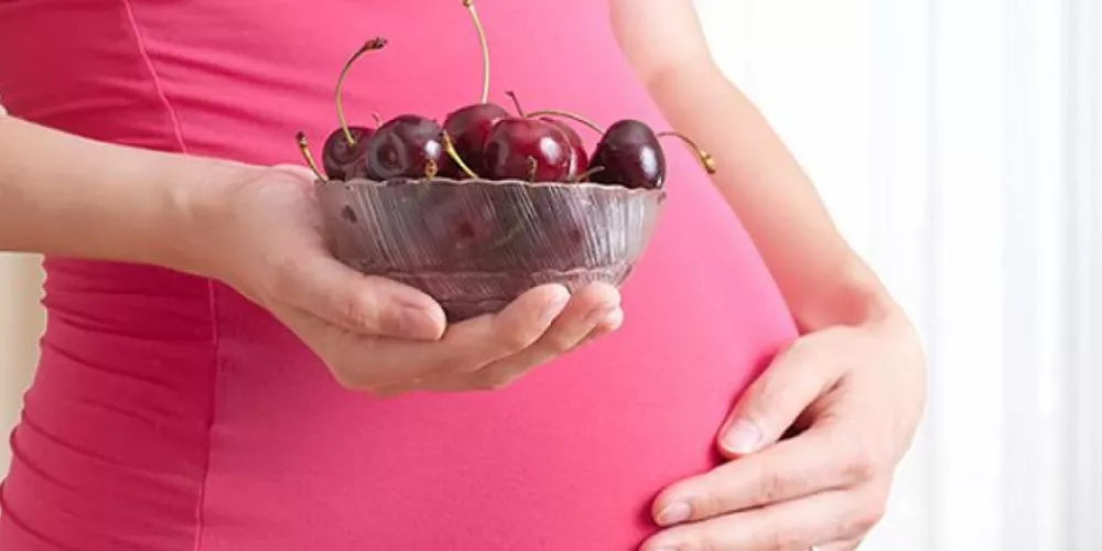 ما هي فوائد الكرز للحامل؟ وهل يحسن الكرز الحالة المزاجية للحامل؟