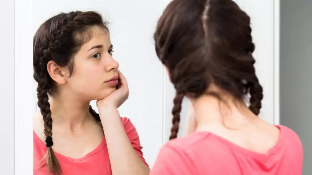 متى تبلغ البنت؟ هل البلوغ في سن 11 طبيعي؟
