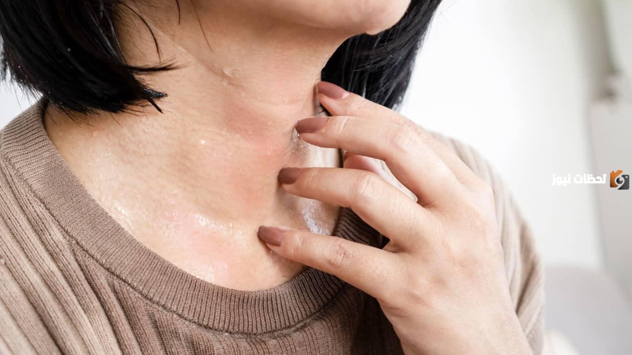 هل القولون يسبب الهبات الساخنة؟