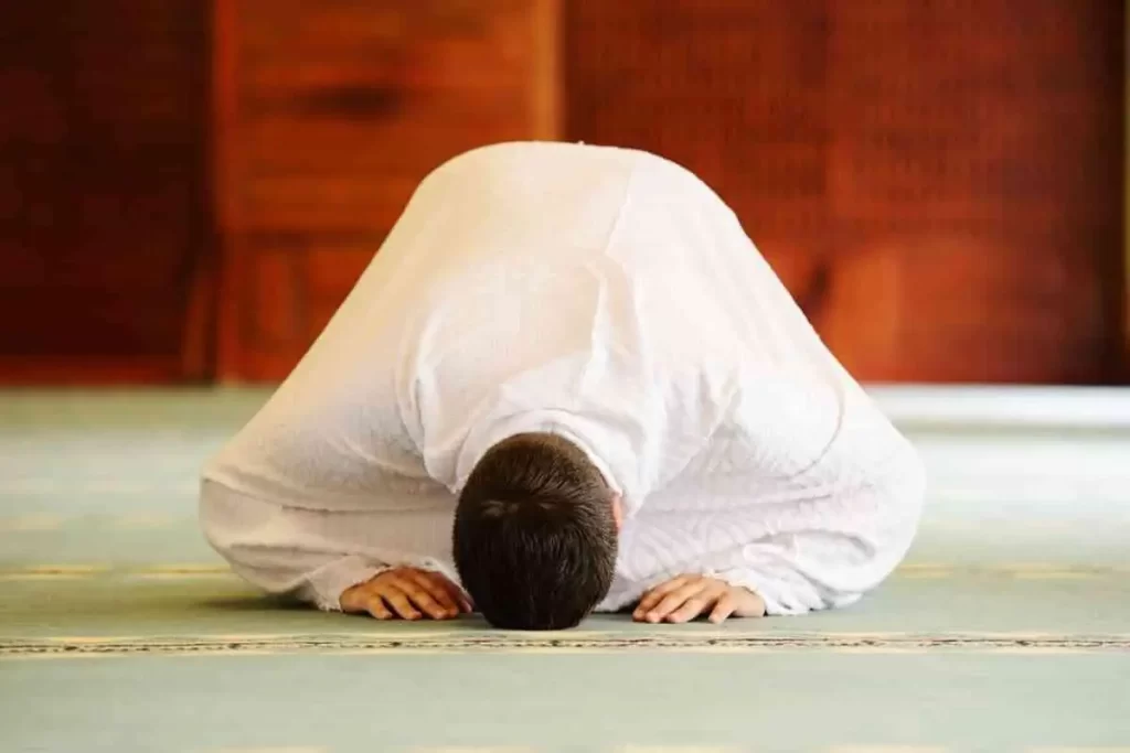 هل يجوز الجمع والقصر في السفر أكثر من ثلاث أيام