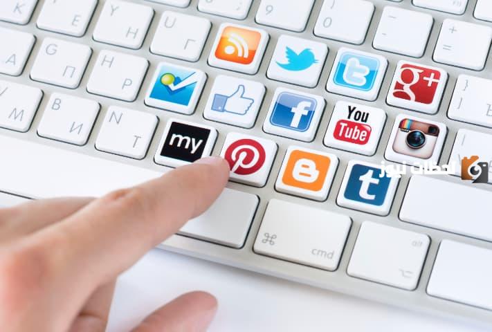 مواقع التواصل الاجتماعي العربية