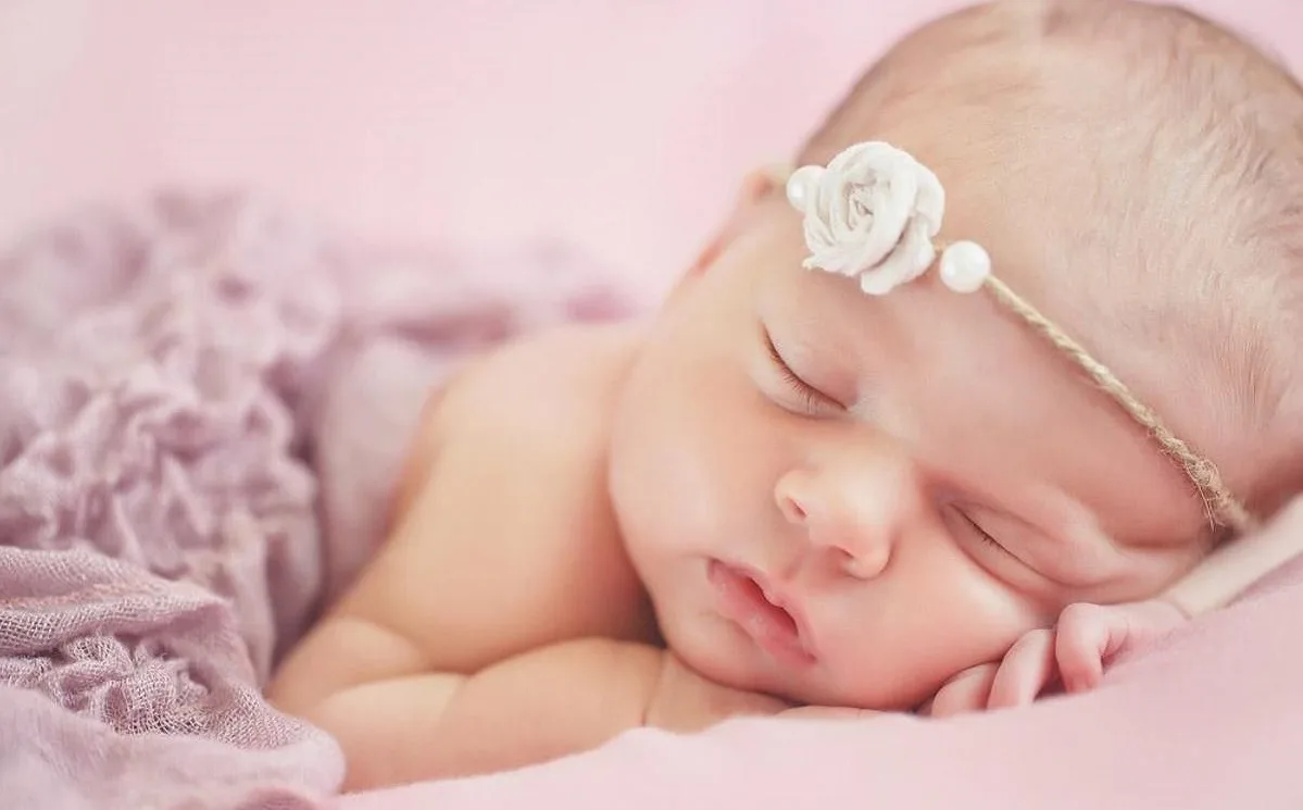 أجمل تهنئة مولود جديد أنثى في الإسلام