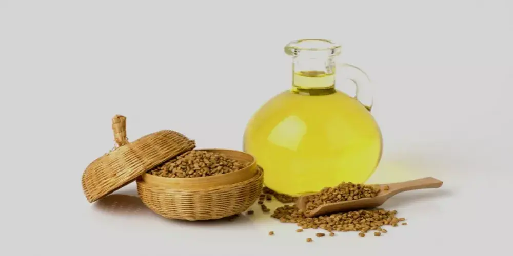 أضرار زيت الحلبة للوجه