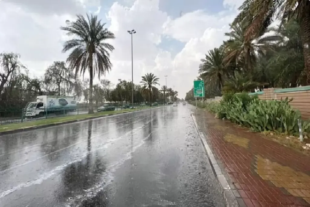 الارصاد الجوية السعودية تحذر من حالة مطرية على المملكة ابتداء من اليوم