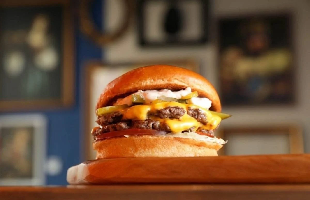 اليكم عنوانين واسماء افضل مطاعم برجر في السعودية اليكم عنوانين واسماء افضل مطاعم برجر في السعودية