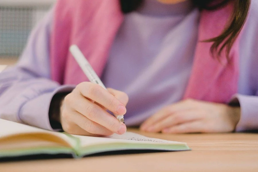 خاتمة قصيرة لكل المواضيع انجليزي للإذاعة المدرسية