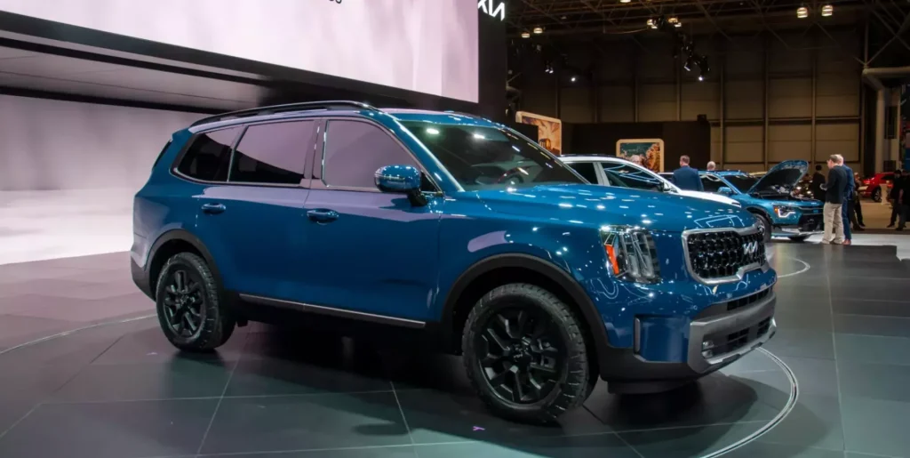 سعر ومواصفات سيارة كيا تيلورايد 2025 بالشكل الجديد ما هي مميزاتها وعيوبها