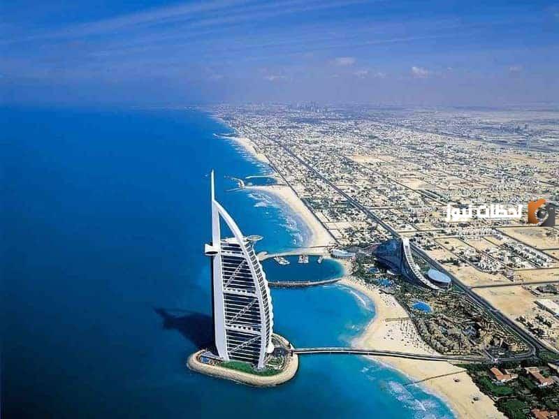كم تبعد الشارقة عن دبي؟