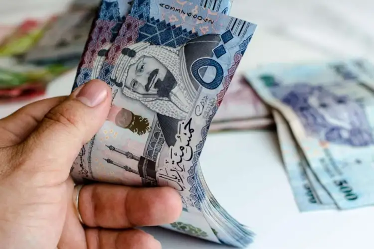 لحملة الثانوية من الرجال والنساء برواتب تصل 10000 ريال