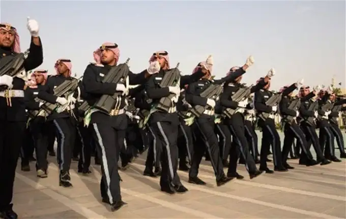 ما هو راتب الطالب في كلية الملك خالد العسكرية