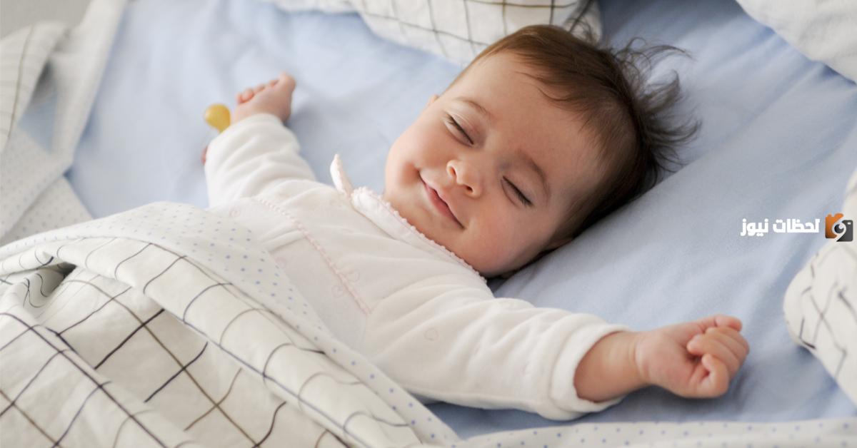 إليك أشهر علامات شبع الرضيع