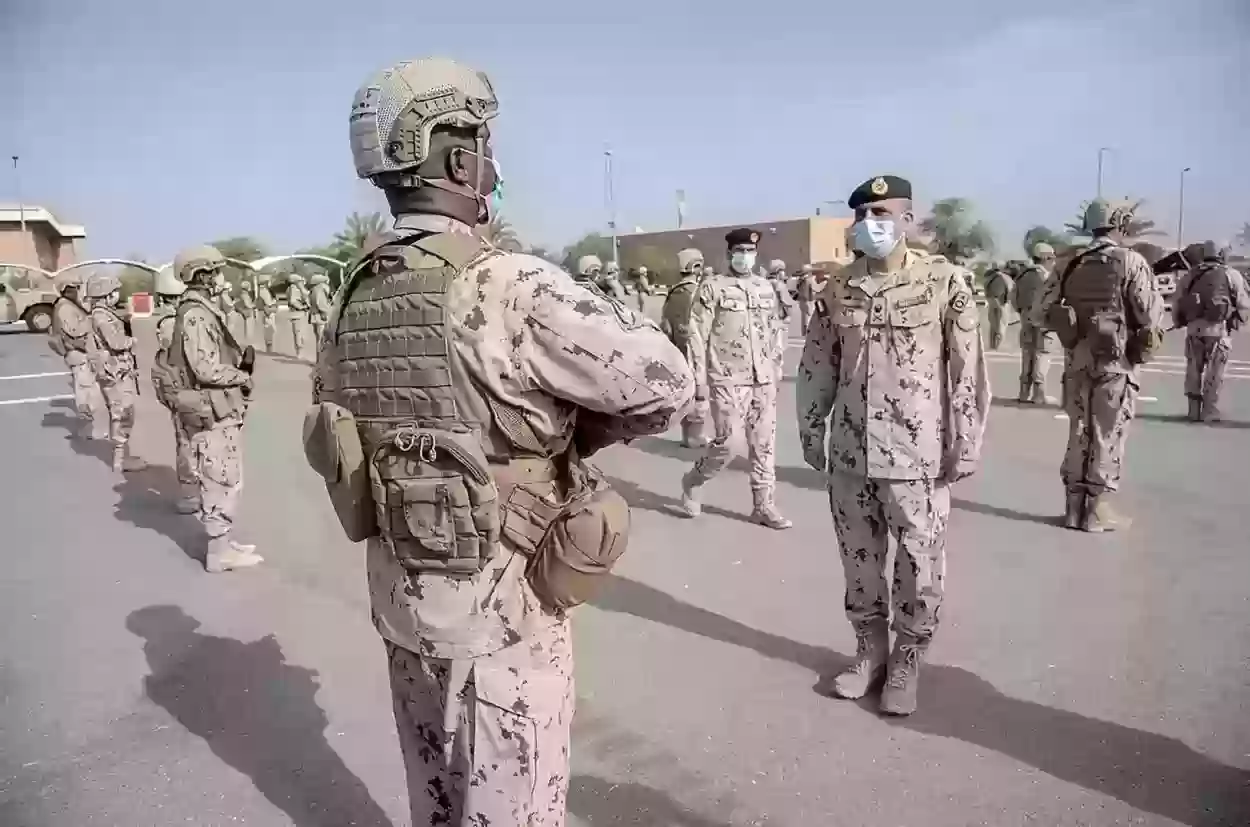 تقديم قوة الصواريخ الاستراتيجية للرجال والنساء