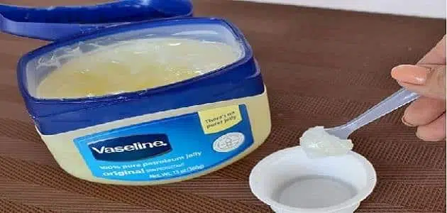 طريقة تبييض المناطق الحساسة للعروس بالفازلين