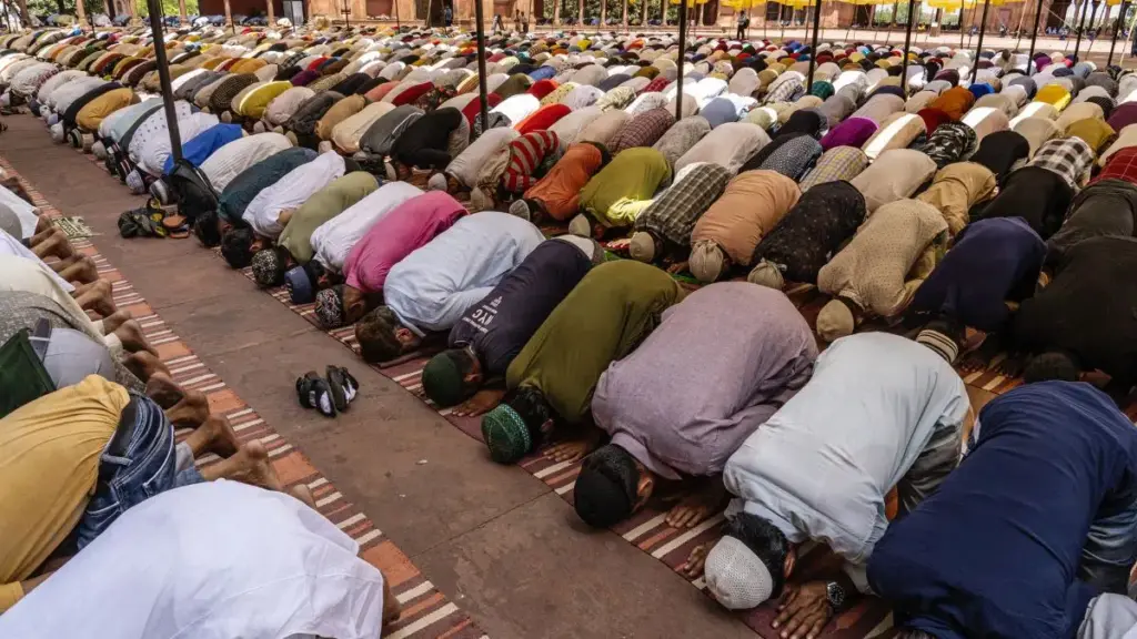 كم ركعه كان يصلي النبي التراويح