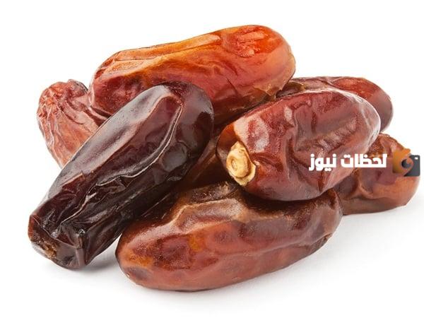 ما تفسير حلم توزيع التمر على الأقارب؟
