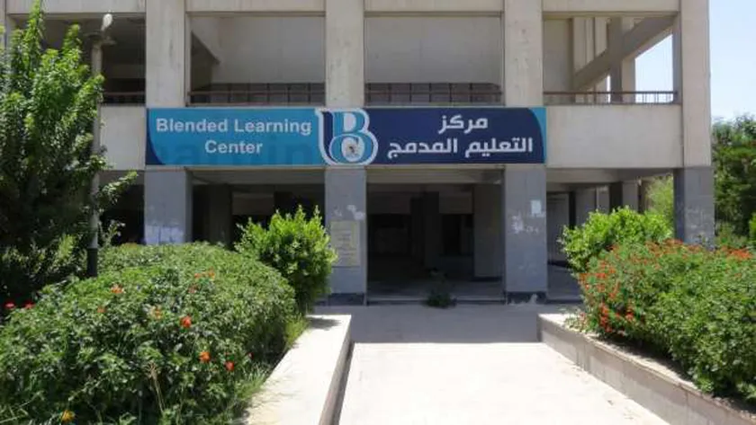 ما هو التعليم المدمج جامعة القاهرة ومصاريفها