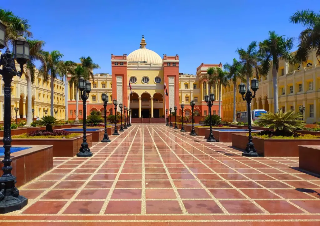 مصاريف الجامعة البريطانية في مصر ومتطلبات التقديم