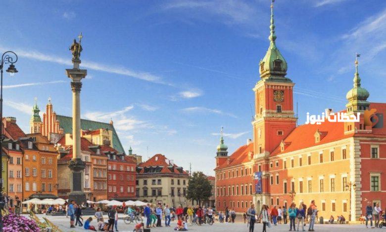 ما عاصمة بولندا وكم تبلغ مساحتها؟