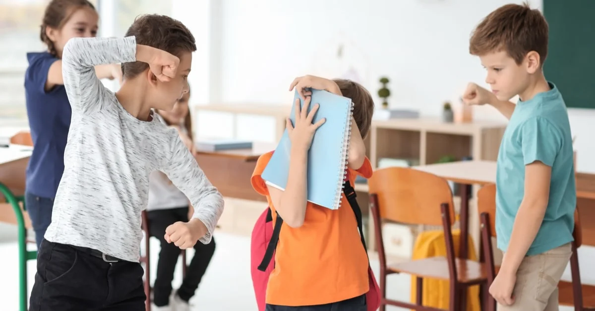 ما هي ظاهرة التنمر وما هي الحلول المقترحة للحد من ظاهرة التنمر في المدرسة؟