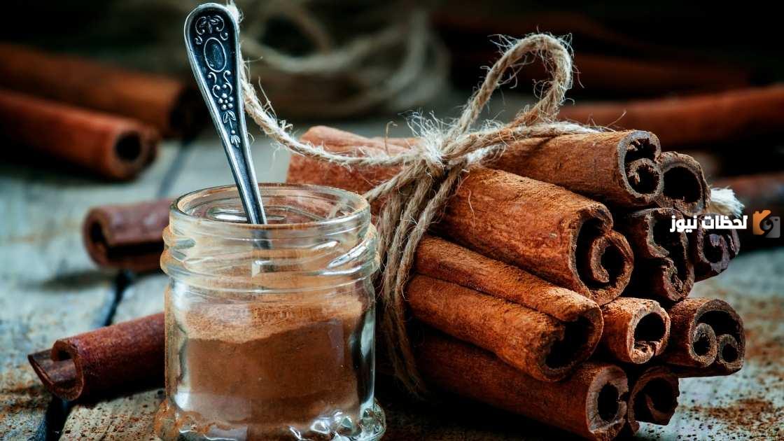 هل ماسك القرفة والعسل يحرق الوجه؟! أضرار القرفة للوجه