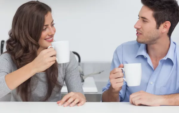 كيف تتعاملين مع خطيبك