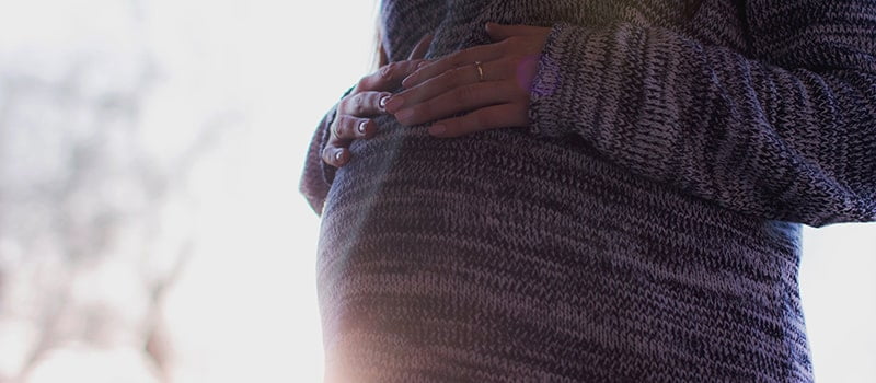 كيف تحمل المرأة من الرجل رسم كرتون توضيحية